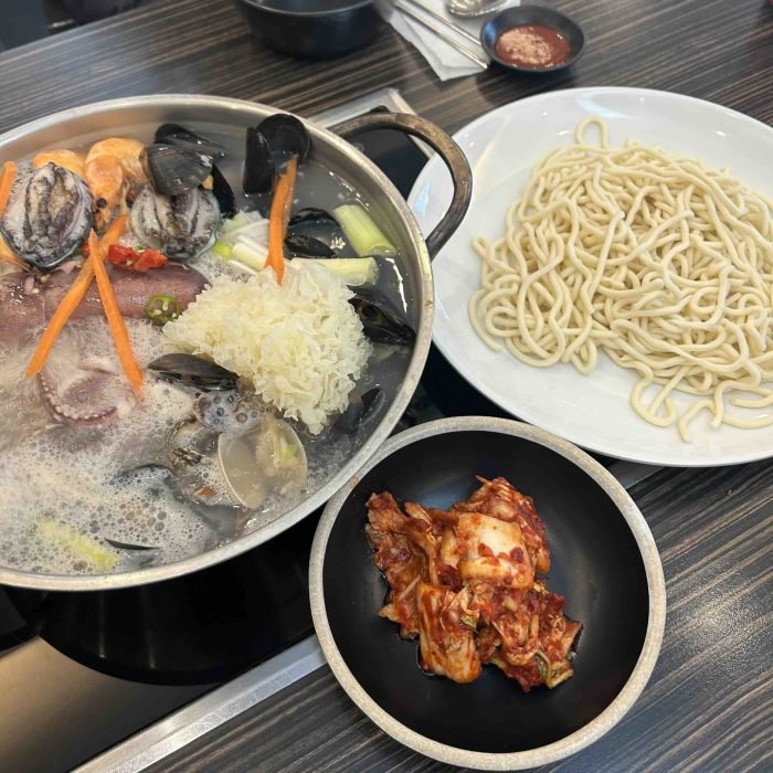 정프로 해물 칼국수399 정프로 해물 칼국수399